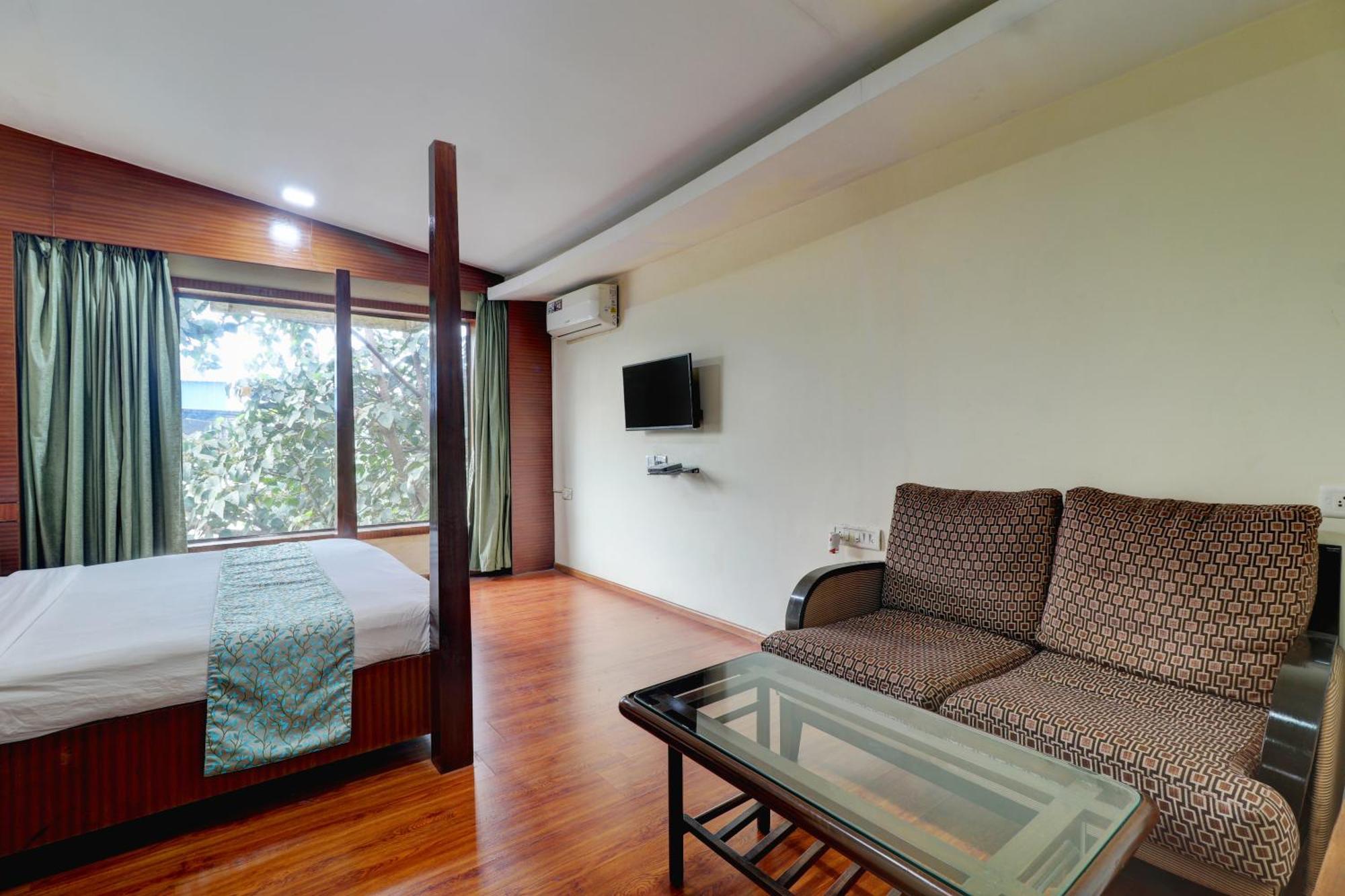 Amazinn Villa Лонавала Экстерьер фото