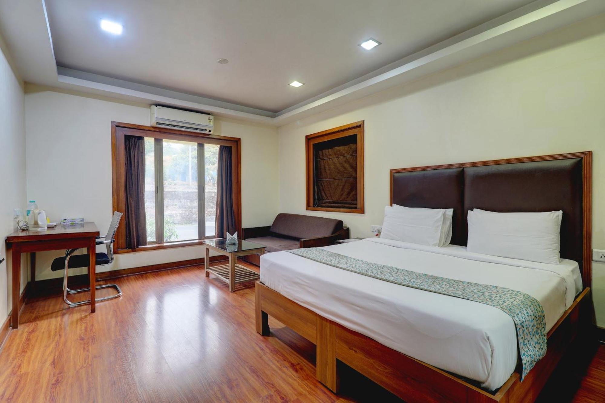 Amazinn Villa Лонавала Экстерьер фото